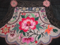 Photo1. 美しい山岳民族の手刺繍.JPG